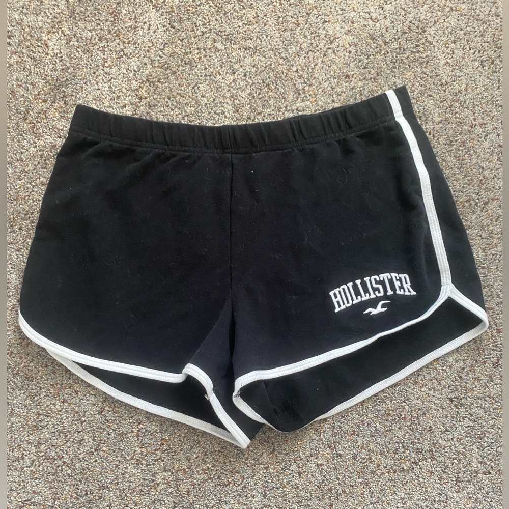 Black Highrise Medium Woman Hollister Shorts